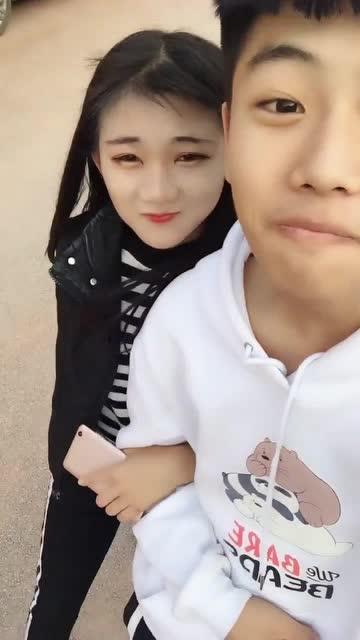小妍的最新日常，爱与陪伴的温馨时光记录